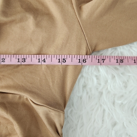 CIDER Ruched Scrunch Back Long Sleeve Mini Dress. Sise Small. New. - Picture 4 of 5